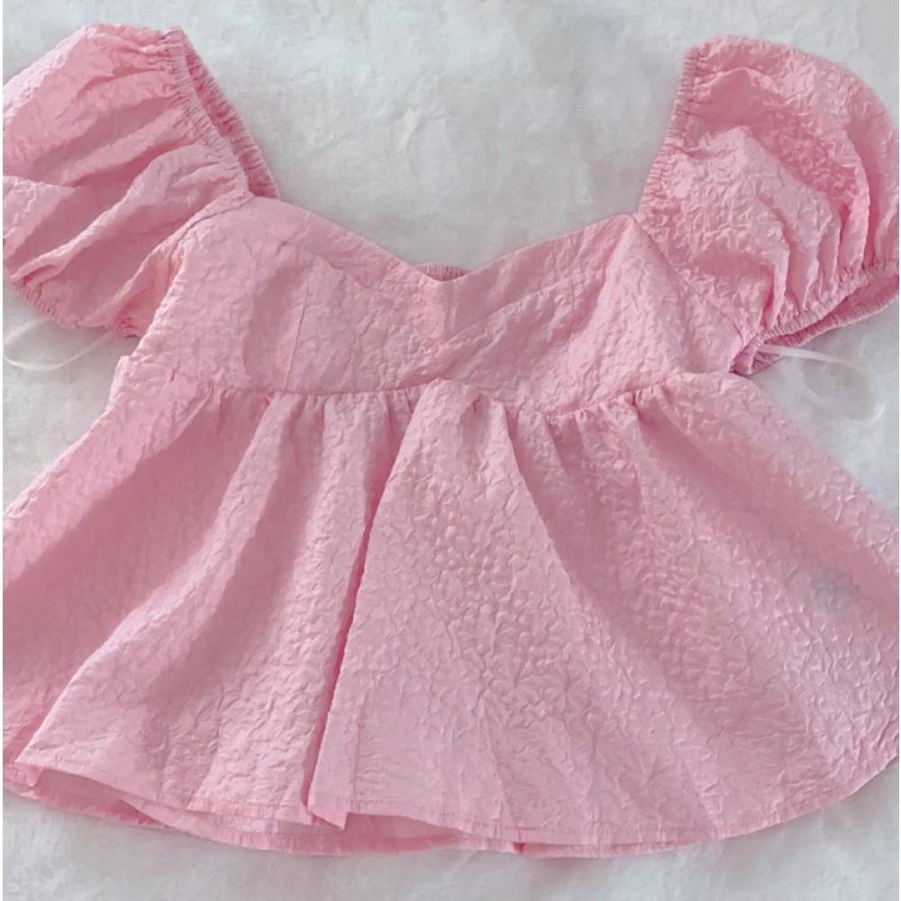 size medium- light pink- cropped-